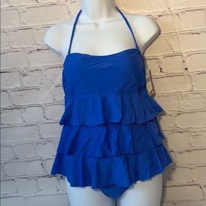 Island escape tiered ruffle top and bottom. Size 8